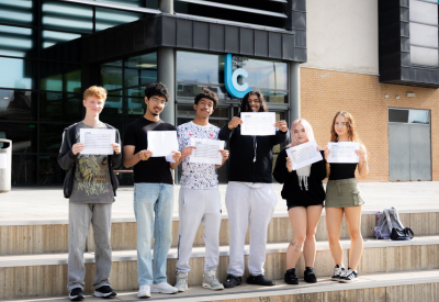 t-level-results-day-group-photo
